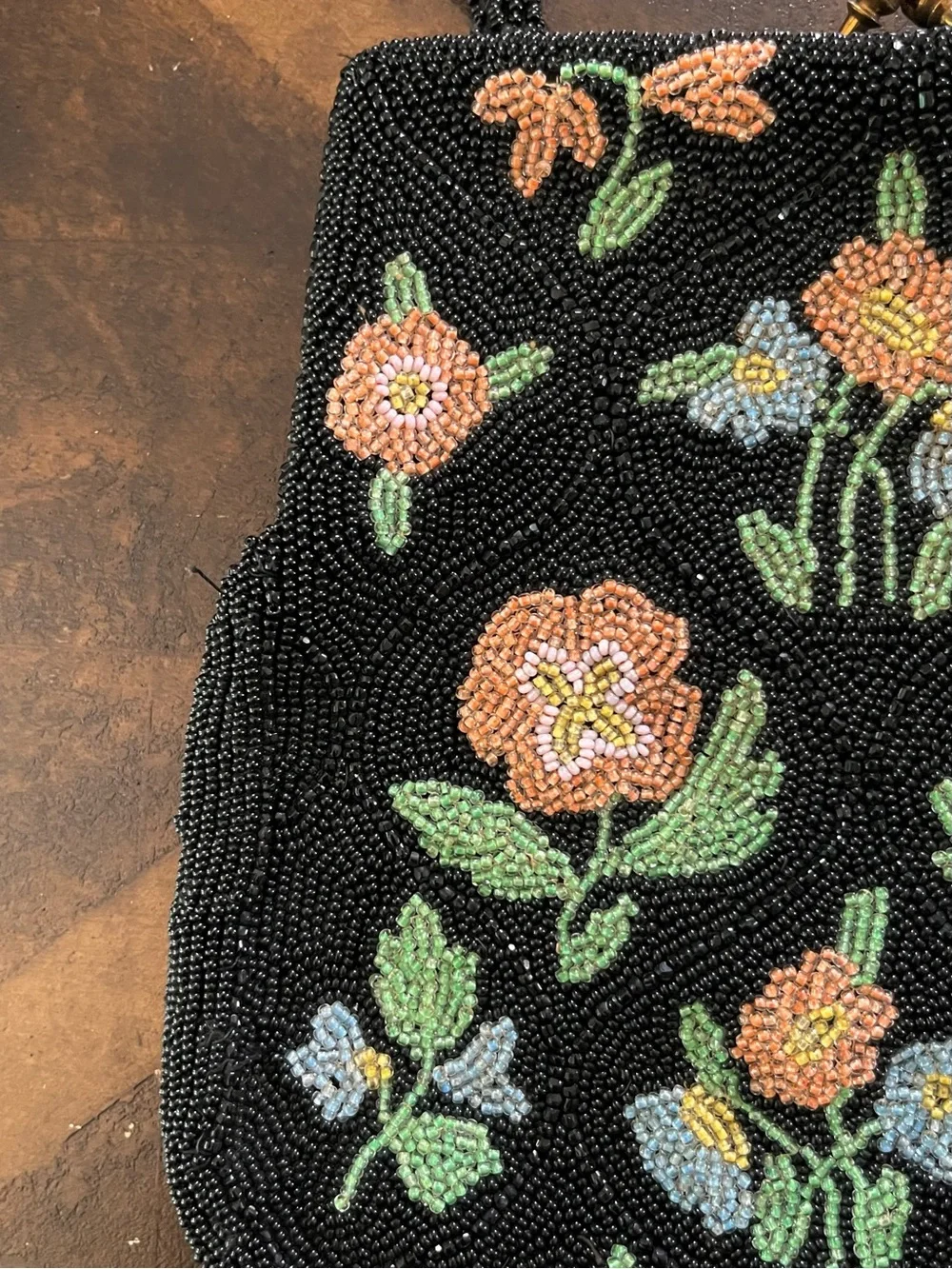 Handmade Vintage 1950s Beaded Floral Purse
